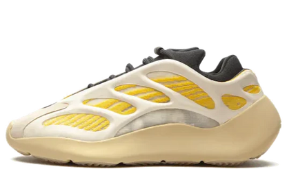 Yeezy 700 V3 - Safflower