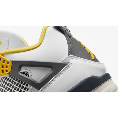 Air Jordan 4 - Vivid Sulfur